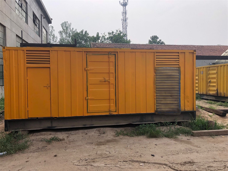 南关发电机出租进行负载测试时，电瓶电量不足的具体判断标准是什么？